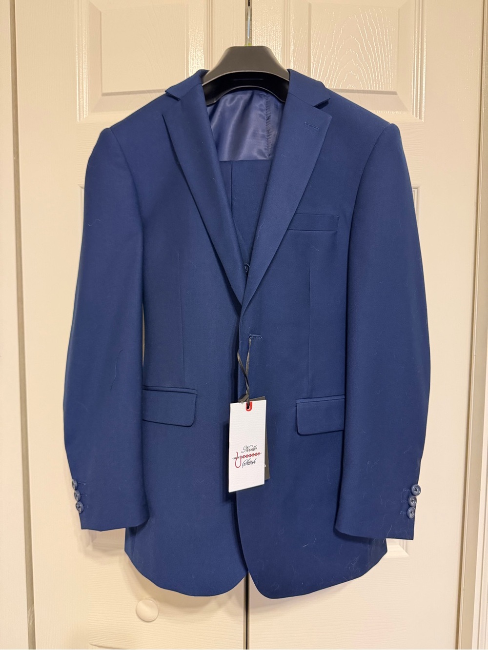 Boys Navy Blue 3 piece suit (jacket/vest size 34S and pants size 28S) NWT